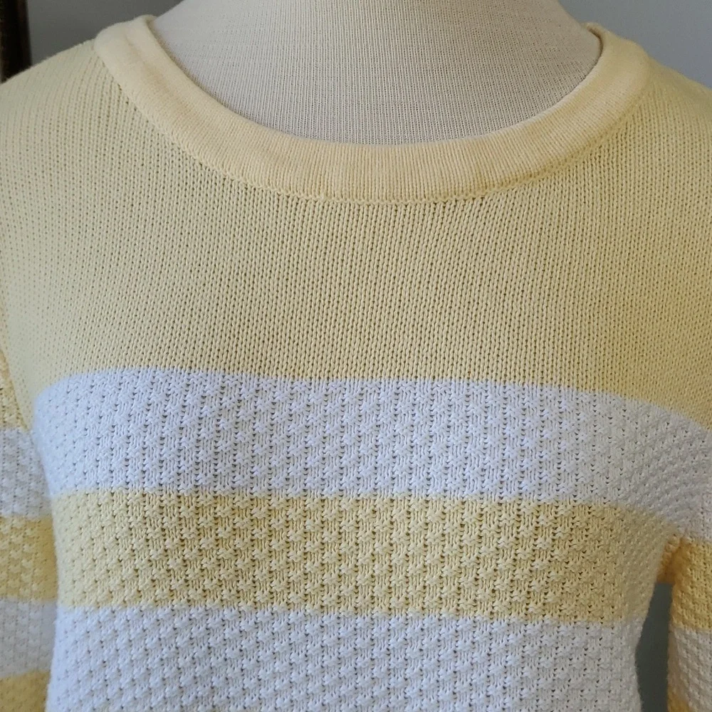 CROFT & BARROW, lightweight 100% cotton yellow and white sweater. - Picture 2 of 12